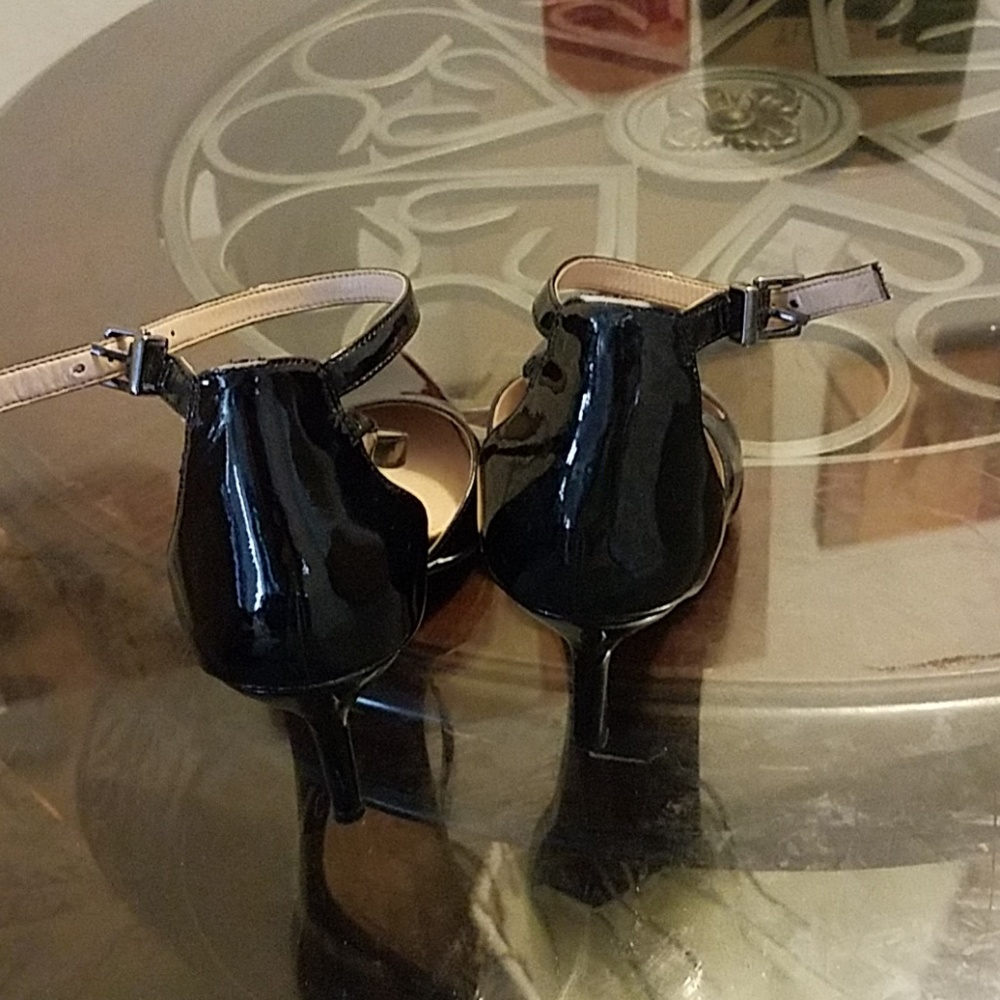 Shoes - Picture 3 of 4